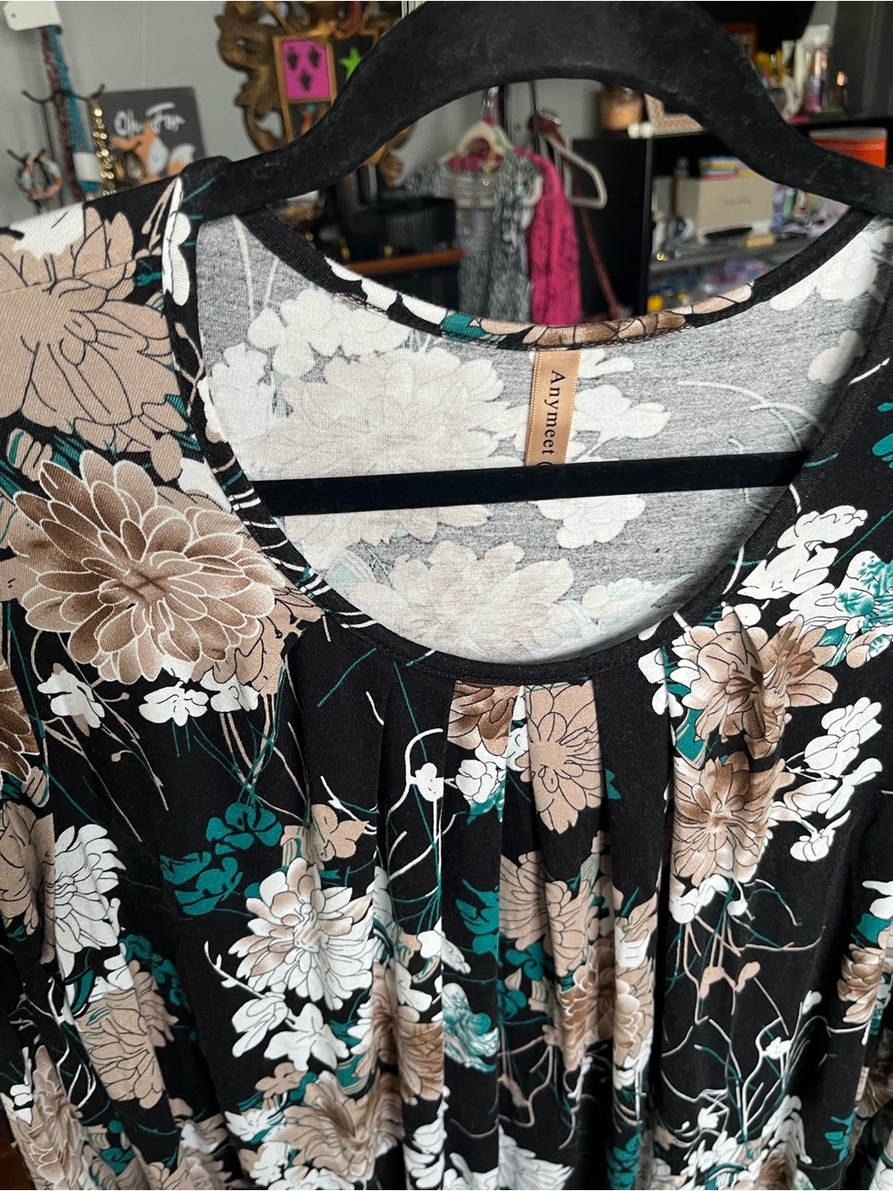 Anymeet XL Floral Pleated Scoop Neck Long Sleeve Top - Black/Green/Tan - Picture 3 of 6